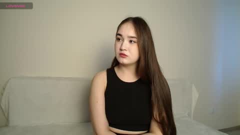 Lily online show from May 2, 1:16 pm