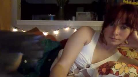 Snapshot of pixie_bella chatting on May 26, 2:24 pm pixie_bella online show from May 26, 2:24 pm