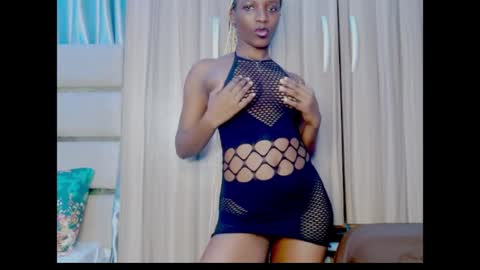 Snapshot of pixie_pulse chatting on July 5, 6:42 am Ella online show from July 5, 6:42 am