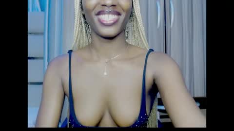 Snapshot of pixie_pulse chatting on July 15, 6:40 am Ella online show from July 15, 6:40 am