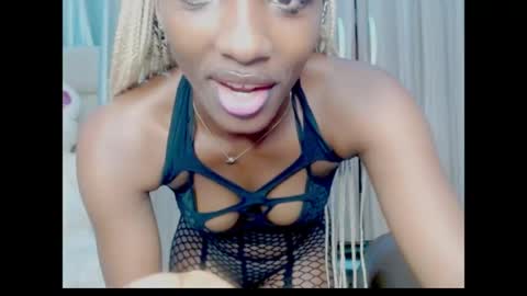 Snapshot of pixie_pulse chatting on July 28, 6:09 am Ella online show from July 28, 6:09 am