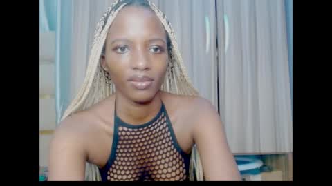 Snapshot of pixie_pulse chatting on July 30, 6:34 am Ella online show from July 30, 6:34 am