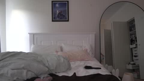 pixieasiangal online show from January 16, 8:29 am