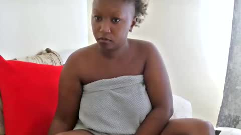 pixietease1 online show from October 14, 11:44 am