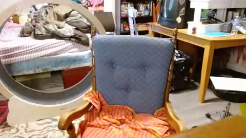 Izzy online show from May 14, 3:41 pm