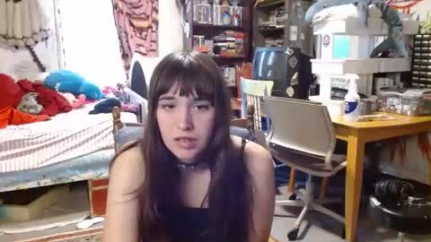 Izzy online show from May 24, 10:48 pm