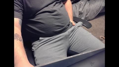 Snapshot of pjac1212 chatting on December 19, 10:10 pm pj1212 online show from December 19, 10:10 pm