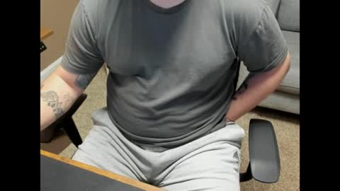 Snapshot of pjac1212 chatting on April 4, 1:52 pm pj1212 online show from April 4, 1:52 pm