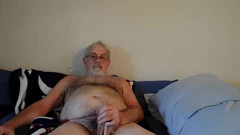 pjdaddjo775 online show from September 18, 9:28 pm