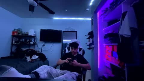 Snapshot of playboy_ever chatting on November 21, 6:01 am X X X online show from November 21, 6:01 am