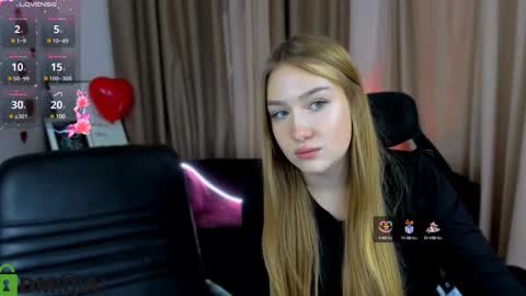 Sophie online show from February 20, 3:45 am