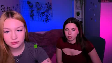 Sophie online show from March 24, 8:25 pm