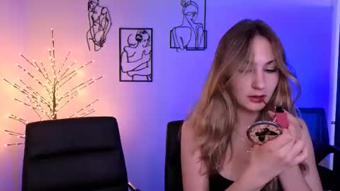 Sophie online show from July 14, 2:05 am