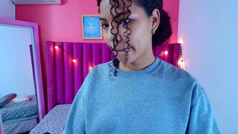 Snapshot of playfuljust_18 chatting on December 2, 12:29 pm SAMARA online show from December 2, 12:29 pm