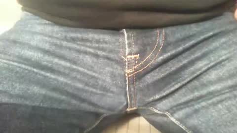 Snapshot of playfullfingers chatting on January 2, 4:46 pm playfullfingers online show from January 2, 4:46 pm