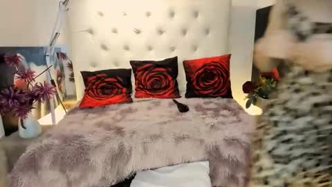 jen online show from January 14, 11:05 am