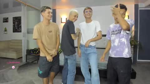 Snapshot of playhardsex chatting on September 26, 11:09 pm online show from September 26, 11:09 pm