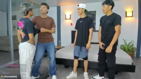 Snapshot of playhardsex chatting on November 6, 11:15 pm online show from November 6, 11:15 pm