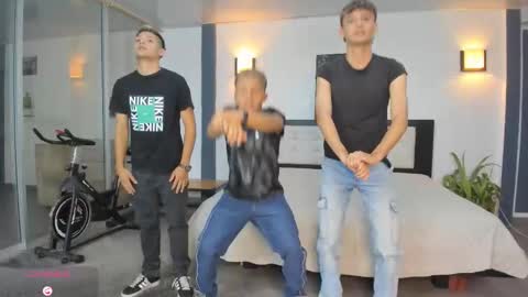 Snapshot of playhardsex chatting on November 9, 11:03 pm online show from November 9, 11:03 pm