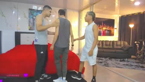   online show from March 6, 11:12 pm