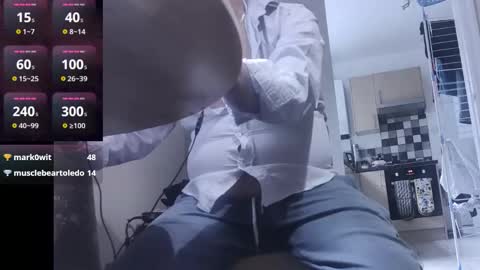 Play Me online show from October 21, 11:44 am