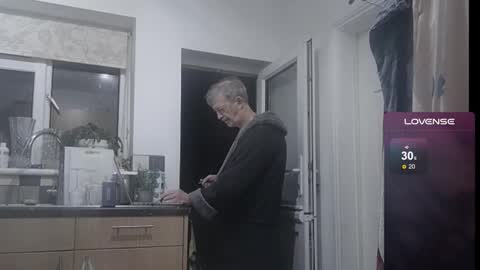 Play Me online show from February 9, 3:43 am