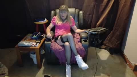 Snapshot of playtoy1969 chatting on February 4, 9:07 am playtoy1969 online show from February 4, 9:07 am