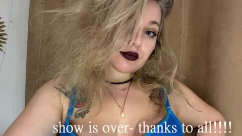 i am Kat   online show from December 25, 1:09 pm