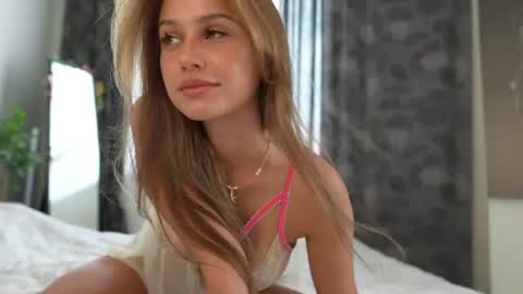 21 y.o Mila online show from July 22, 2:09 pm