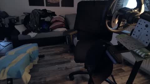 Snapshot of plboy23 chatting on April 28, 6:24 pm Hello ask me . Im glad to see you here in my room. Welcome PVT is open online show from April 28, 6:24 pm