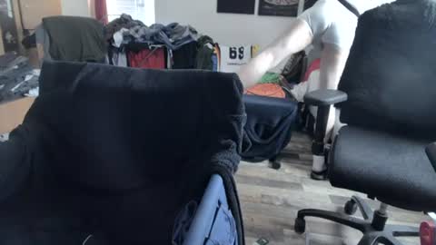 Snapshot of plboy23 chatting on June 15, 4:09 pm Hello ask me . Im glad to see you here in my room. Welcome PVT is open online show from June 15, 4:09 pm