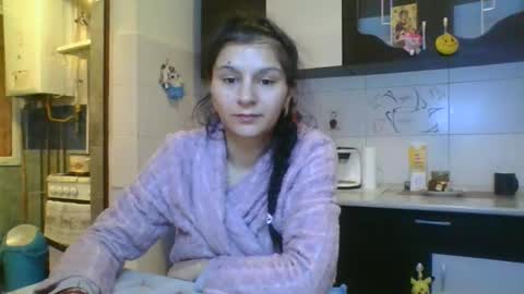 Snapshot of pleas3s_sweet chatting on February 17, 3:15 am pleas3s_sweet online show from February 17, 3:15 am