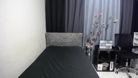 LAUREEN online show from February 4, 10:43 am