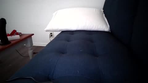 Snapshot of pleasure5991 chatting on February 5, 6:04 pm Julie online show from February 5, 6:04 pm