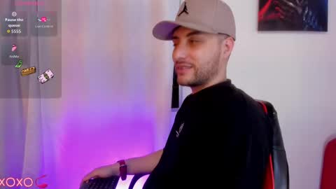 Snapshot of pleasure_vibes023 chatting on October 4, 9:57 pm JUAN AND JULI online show from October 4, 9:57 pm