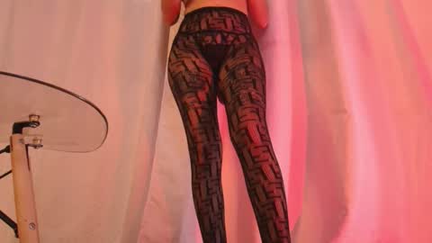 Snapshot of pleasure_vibes023 chatting on October 25, 10:15 pm JUAN AND JULI online show from October 25, 10:15 pm