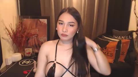 Snapshot of pleasureofbambie chatting on March 20, 10:20 am Bambie online show from March 20, 10:20 am