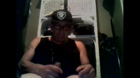 Snapshot of plmbrob chatting on October 25, 4:35 pm plmbrob online show from October 25, 4:35 pm