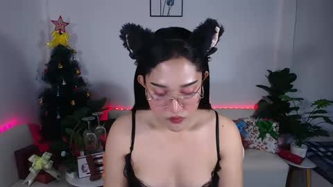 Ploysai online show from December 4, 2:09 am