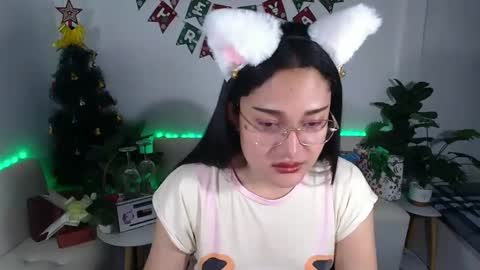 Ploysai online show from December 16, 9:35 am