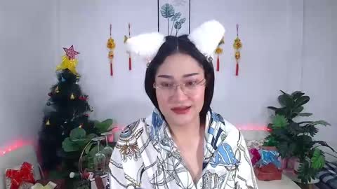 Ploysai online show from January 15, 11:40 pm