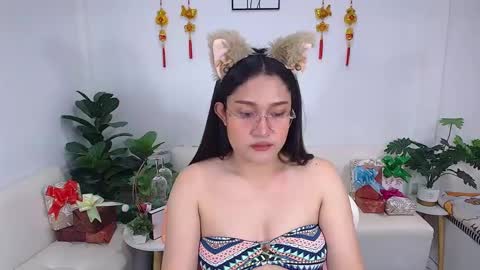 Ploysai online show from February 7, 3:12 am