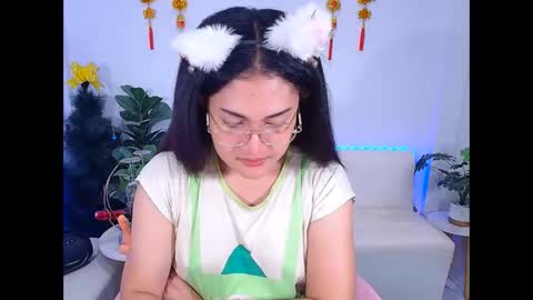 Snapshot of ploysaithailand chatting on May 1, 2:43 pm Ploysai online show from May 1, 2:43 pm