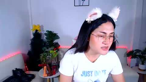 Snapshot of ploysaithailand chatting on June 11, 7:50 am Ploysai online show from June 11, 7:50 am