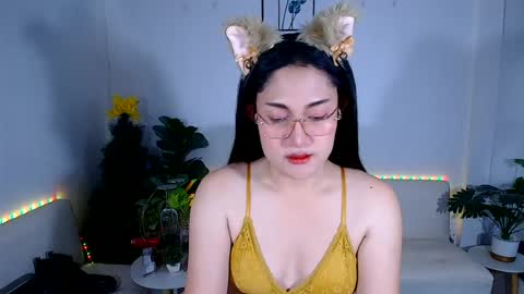 Snapshot of ploysaithailand chatting on June 22, 5:37 am Ploysai online show from June 22, 5:37 am