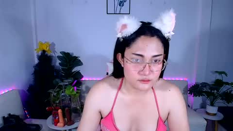 Snapshot of ploysaithailand chatting on June 30, 2:45 am Ploysai online show from June 30, 2:45 am