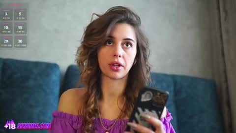 Snapshot of plump_bums chatting on February 23, 5:27 am Ari online show from February 23, 5:27 am