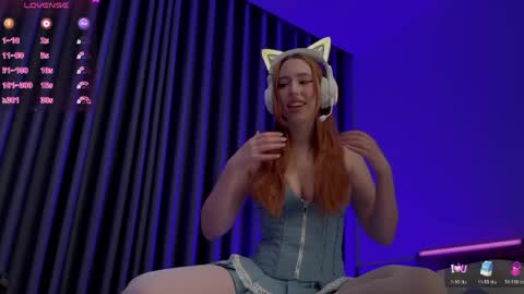 Snapshot of plumpahpeach chatting on May 19, 12:05 am Plumpah Peach online show from May 19, 12:05 am