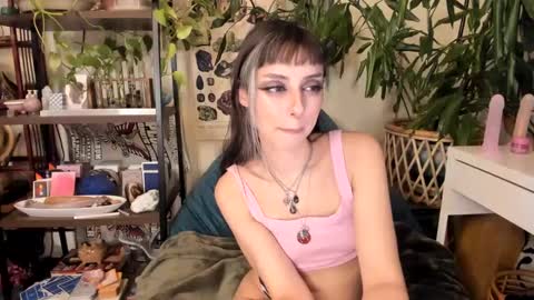 Snapshot of pluto_astrology chatting on September 29, 8:24 pm Goddess Pluto online show from September 29, 8:24 pm