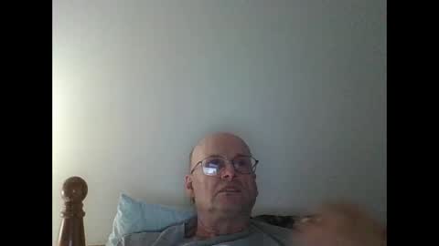 Snapshot of pmb11 chatting on March 12, 2:20 am trek 11 online show from March 12, 2:20 am